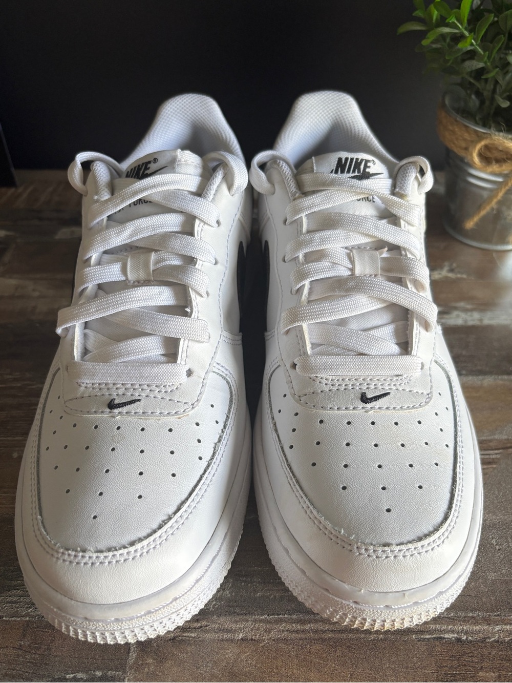 Nike Kid’s (or Adult) Air Force 1 Shoes Sneakers - Picture 4 of 9